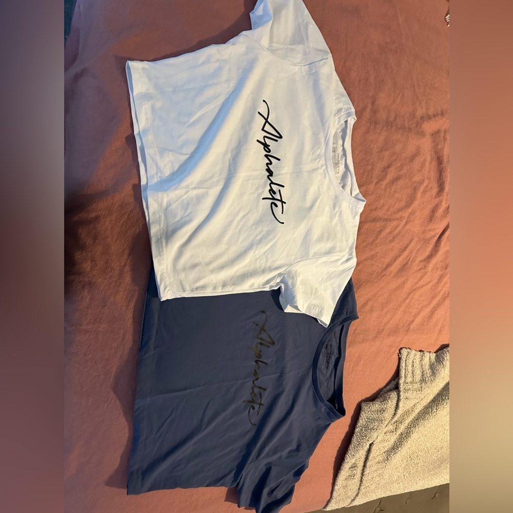 Alphalete crop shirts